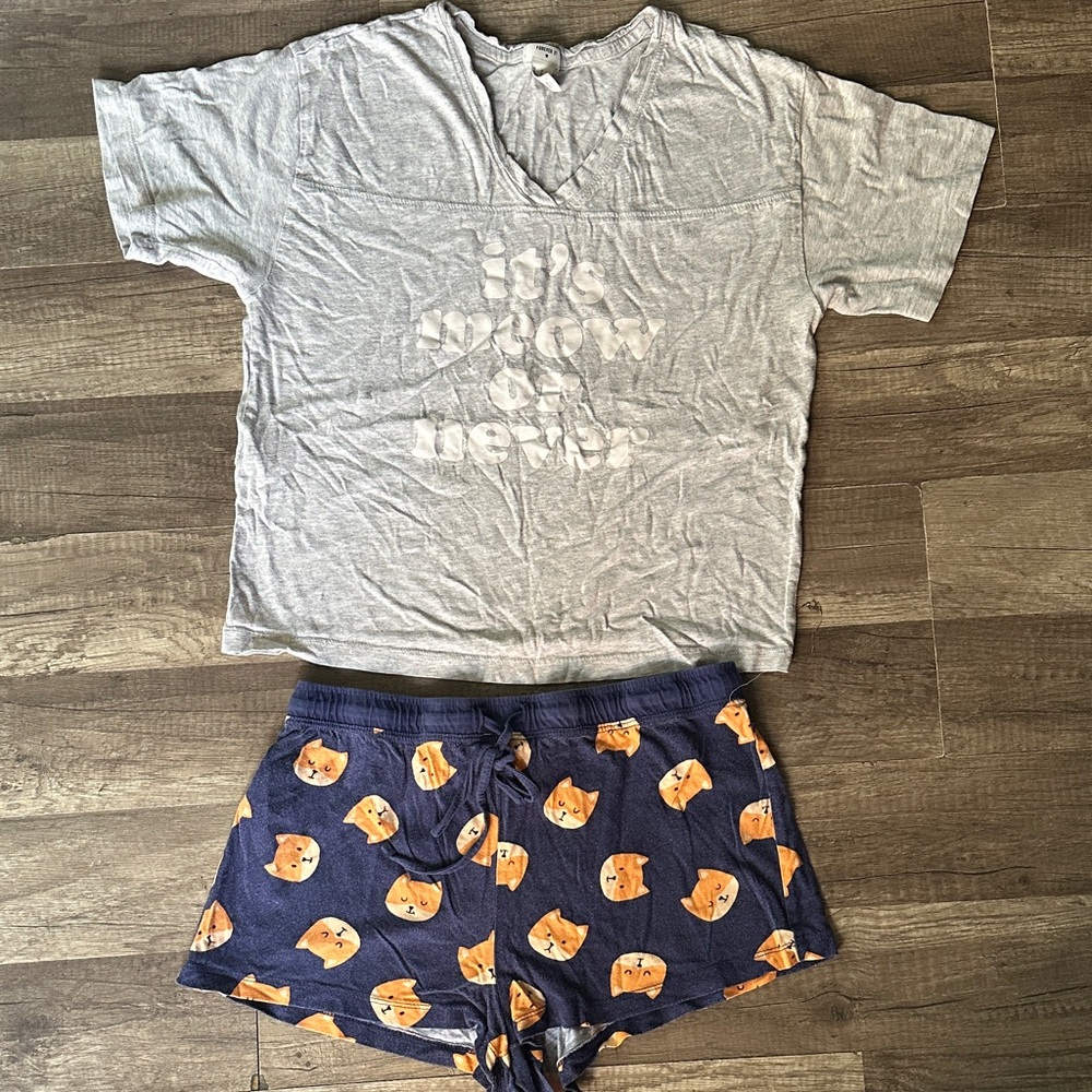 Forever 21 Gray and Navy Kids Pajama Set